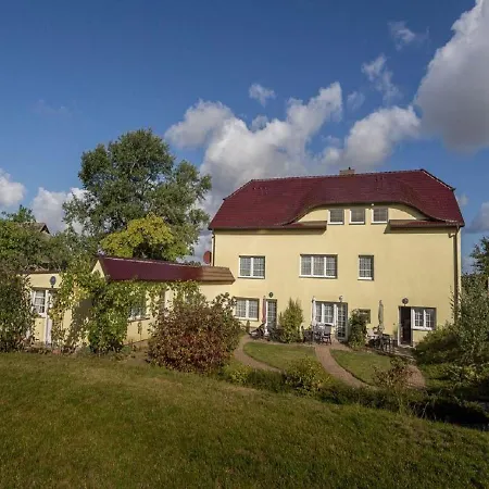 Apartment Haus Silbermoewe