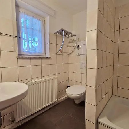 Haus Silbermoewe * Middelhagen